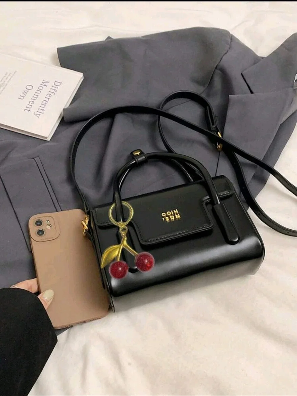 Black Luxurious Elegant Box Bag For Women New Fashion Handbag, Retro Red Color